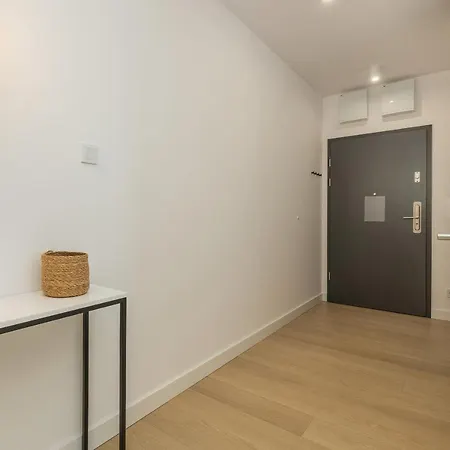 Family With Gym And Swimming Pool By Renters Prestige Appartement