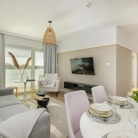 Family With Gym And Swimming Pool By Renters Prestige *