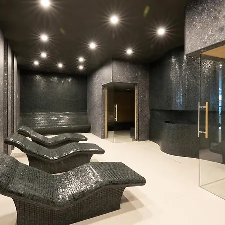 Daire Family With Gym And Swimming Pool By Renters Prestige