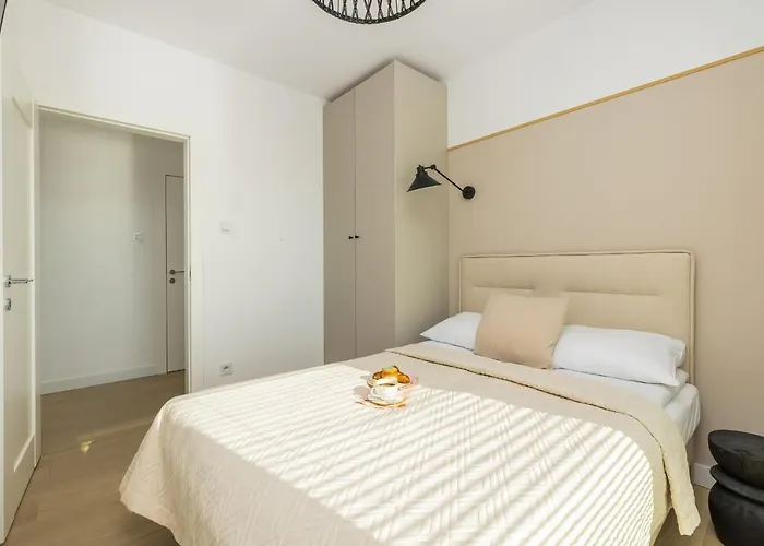 Family With Gym And Swimming Pool By Renters Prestige