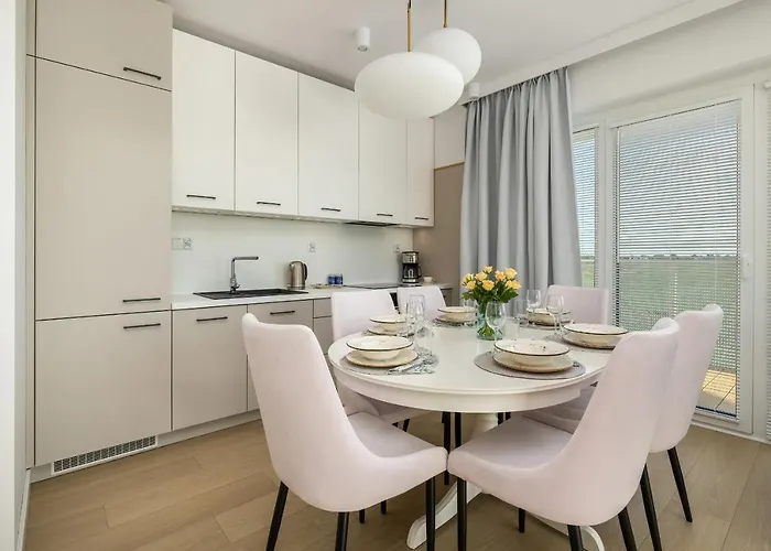 Lägenhet Family With Gym And Swimming Pool By Renters Prestige