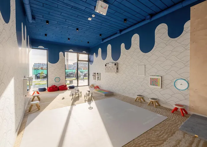 Family With Gym And Swimming Pool By Renters Prestige *