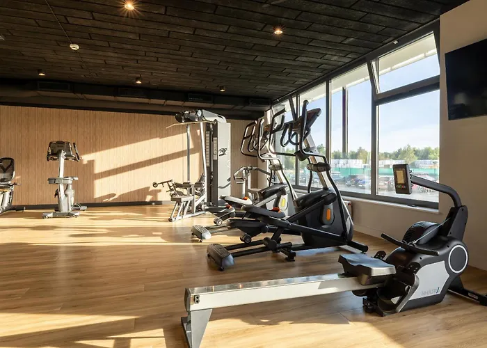 Lägenhet Family With Gym And Swimming Pool By Renters Prestige